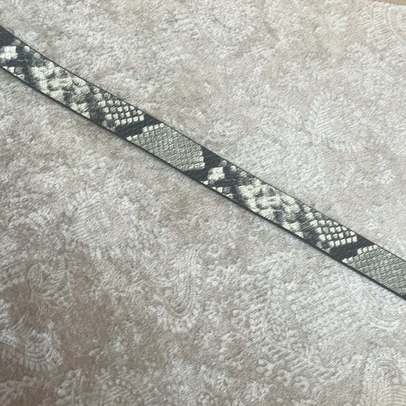 Brand New Michael Kors Genuine Leather Snakeskin Print Belt Sparkly Logo Buckle main image 9